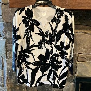 Alfred Dunner Light weight summer sweater